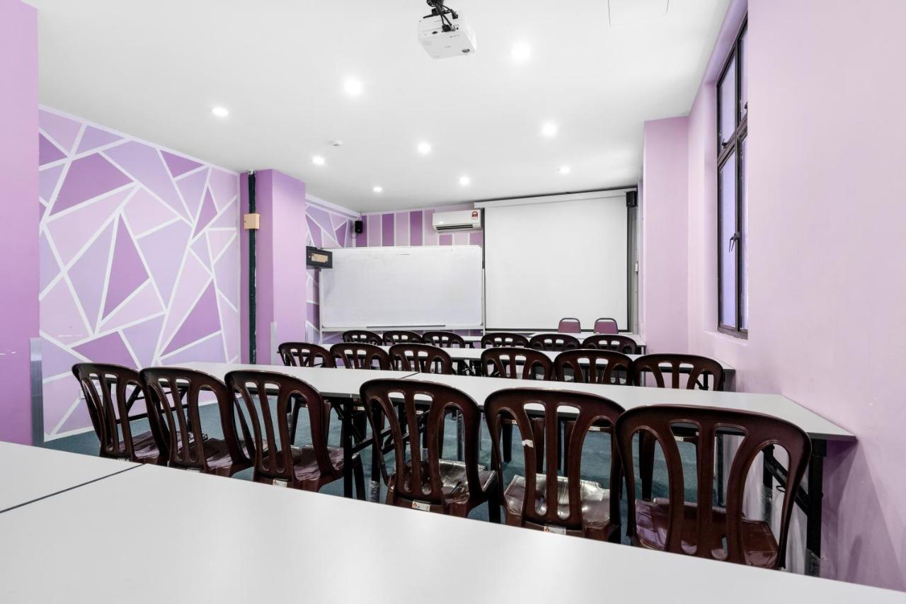 Mihrab Hotel Путраджая Екстериор снимка